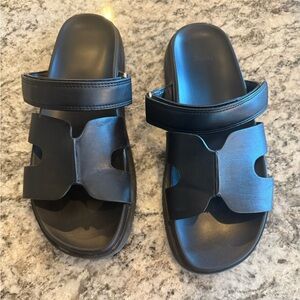 Women’s Slides